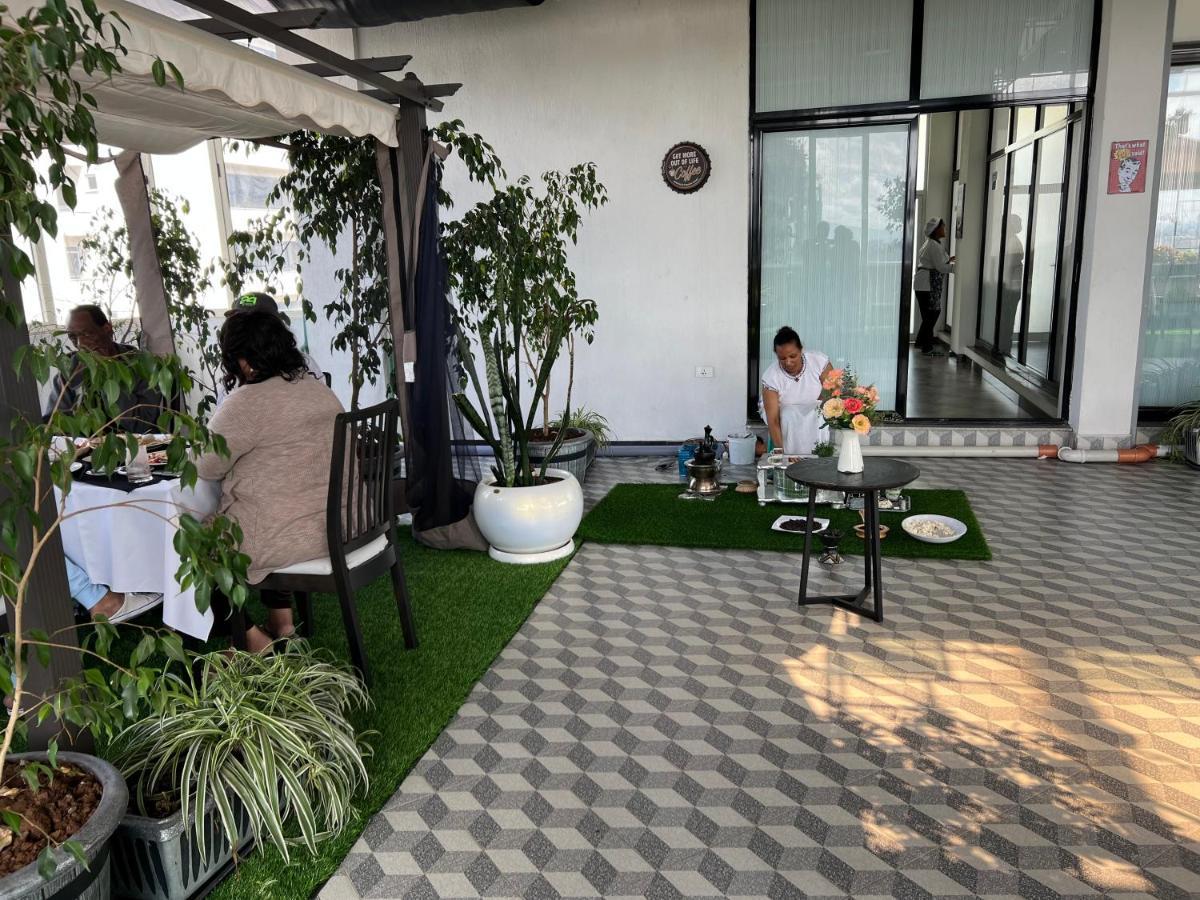 ECCO Modern Guest House Addis Abeba Exterior foto